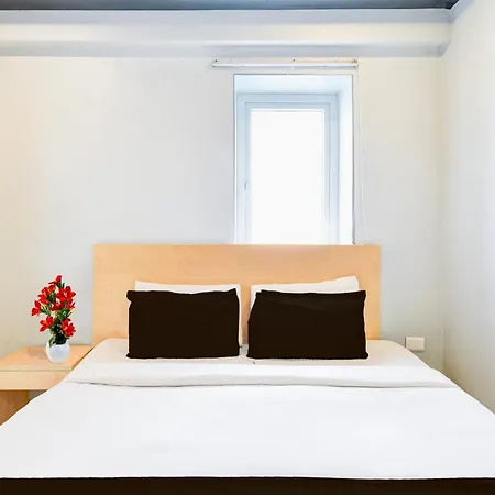 Super Townhouse Hitech City Hyderabad Kondapur  Exterior photo