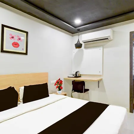Super Townhouse Hitech City Hyderabad Kondapur  Exterior photo